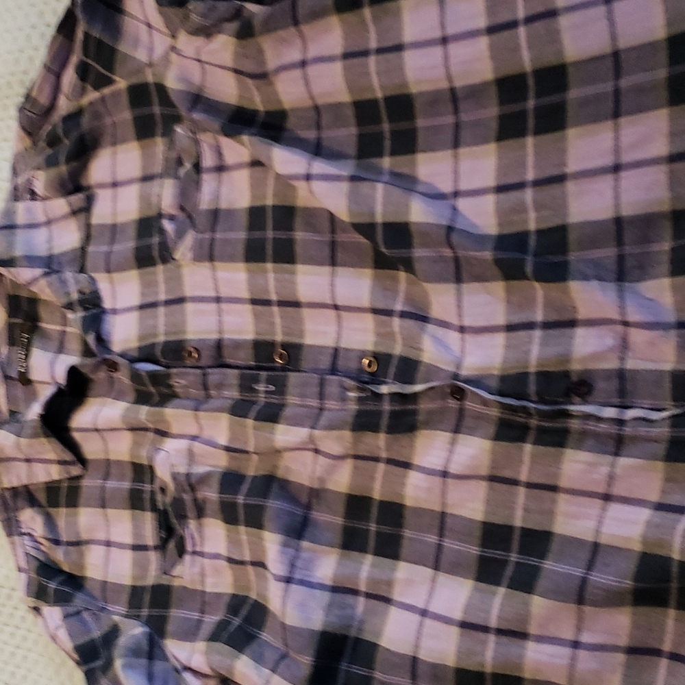 4 flannel shirts,  1 aeropostale,  1 Abercrombie and Fitch long shirt flannel.